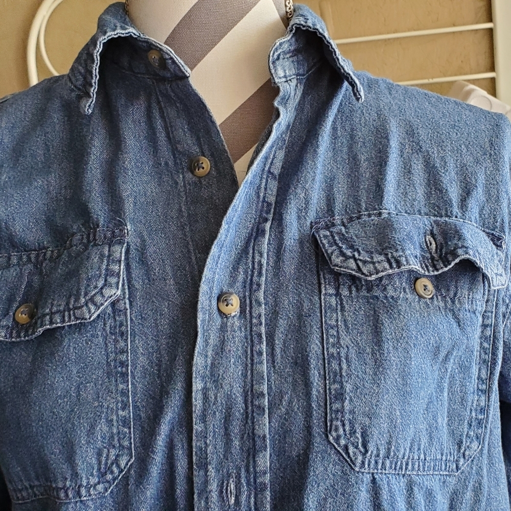 Men's shirt